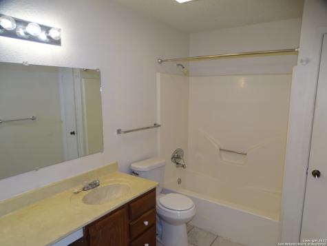 9819 Valley Villa San Antonio TX 78250