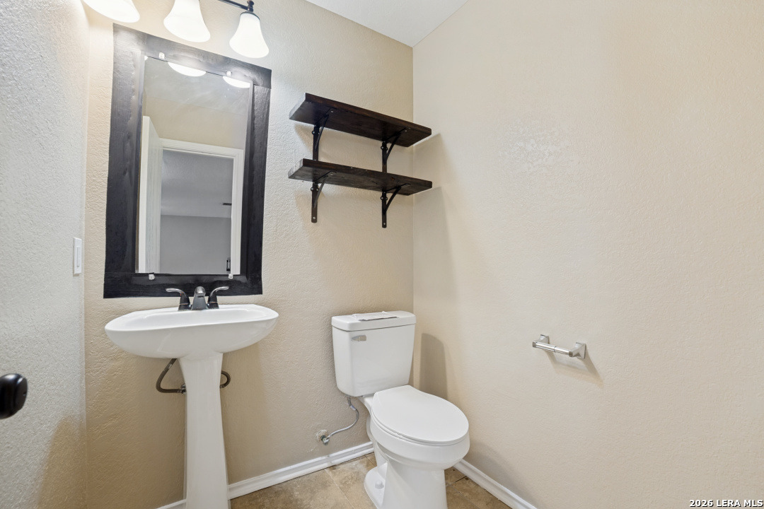 5426 Wincheap Farm San Antonio TX 78228