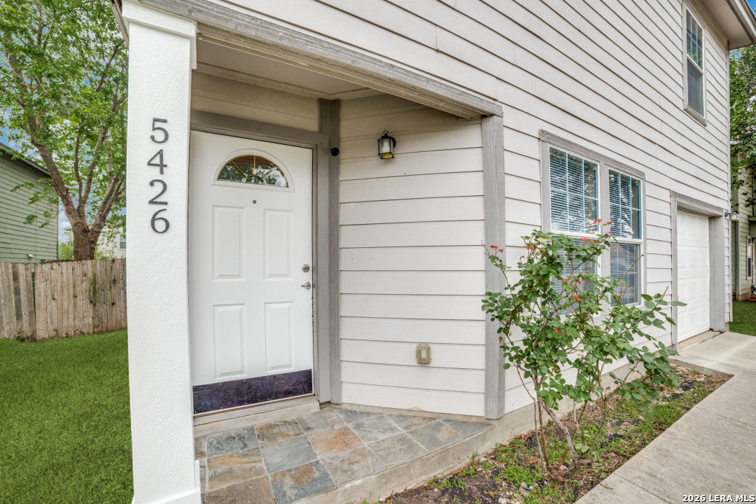 5426 Wincheap Farm San Antonio TX 78228