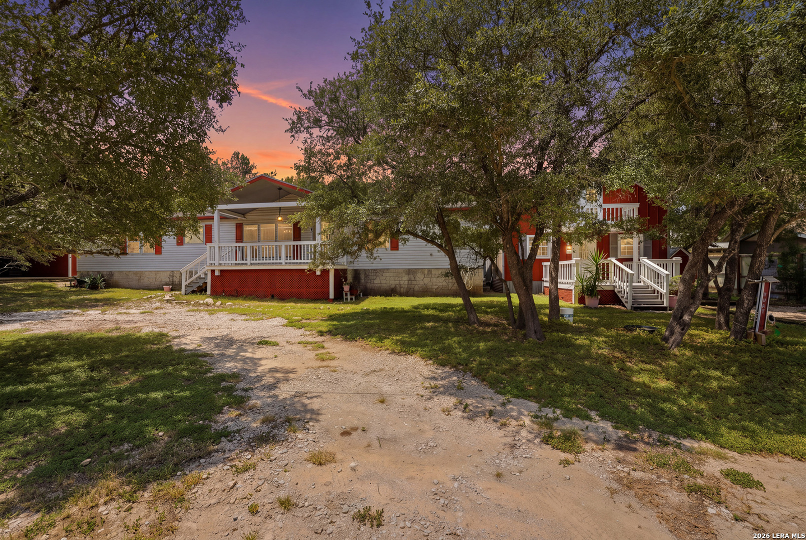 942 Leaning Oak Spring Branch TX 78070