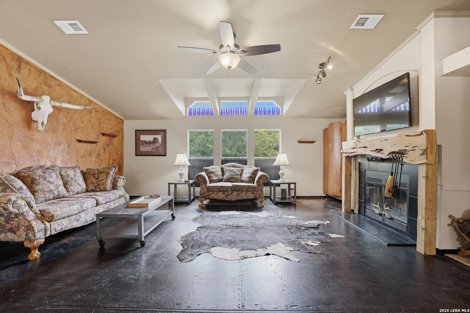 942 Leaning Oak Spring Branch TX 78070