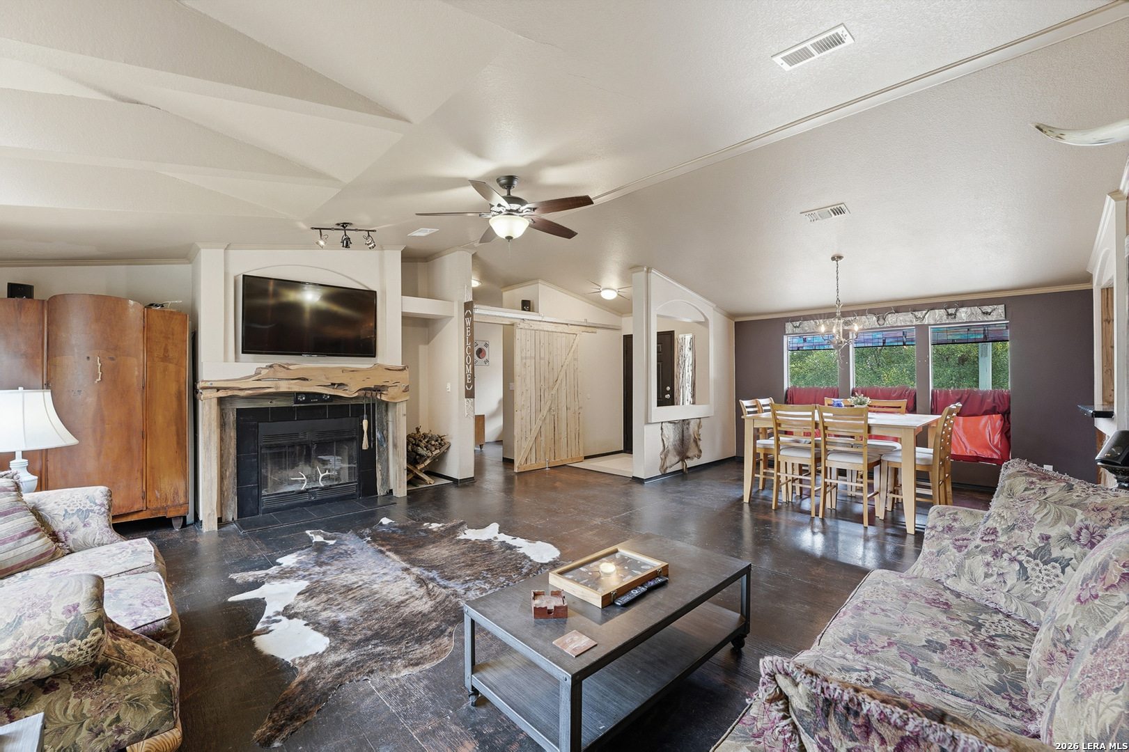 942 Leaning Oak Spring Branch TX 78070