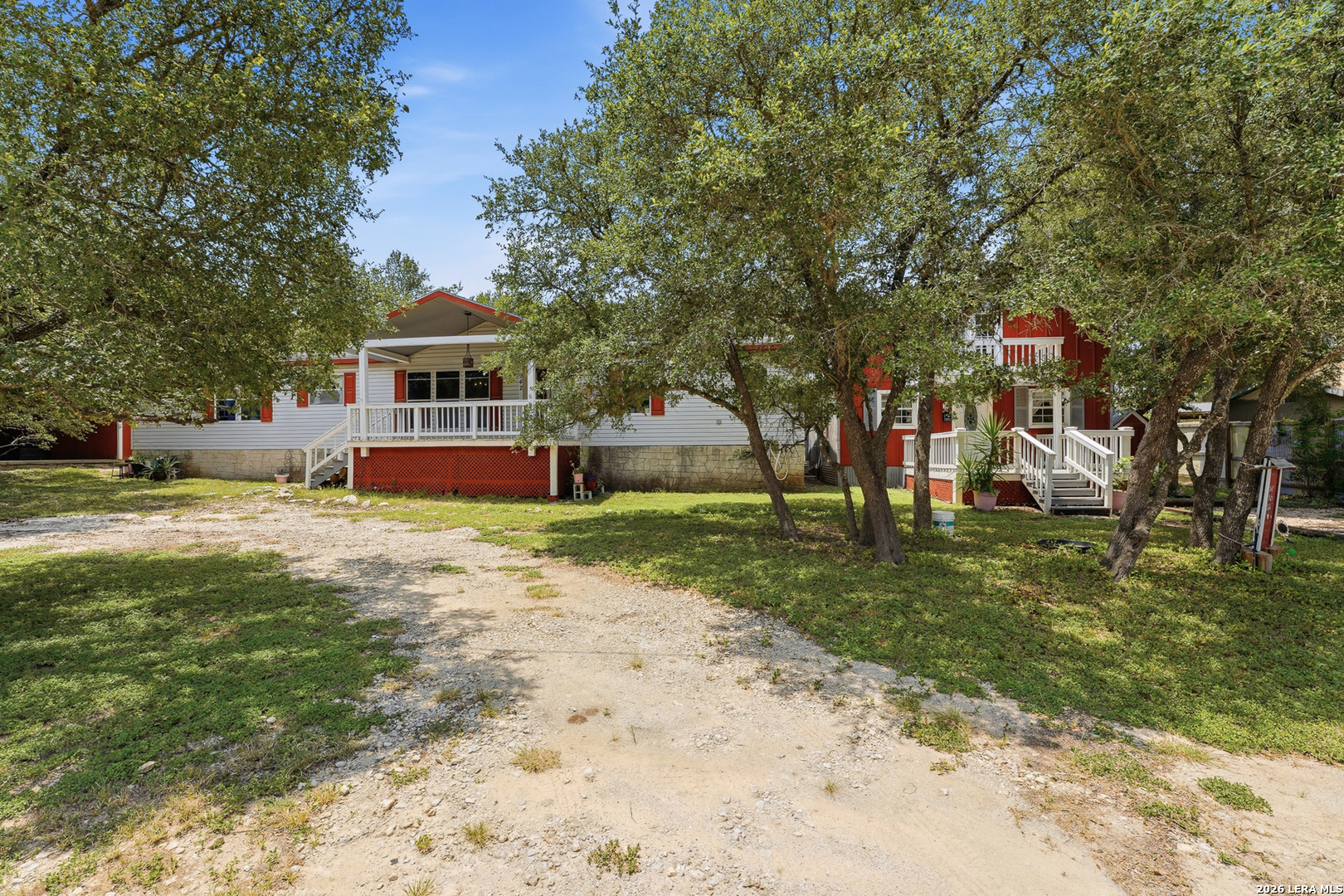 942 Leaning Oak Spring Branch TX 78070