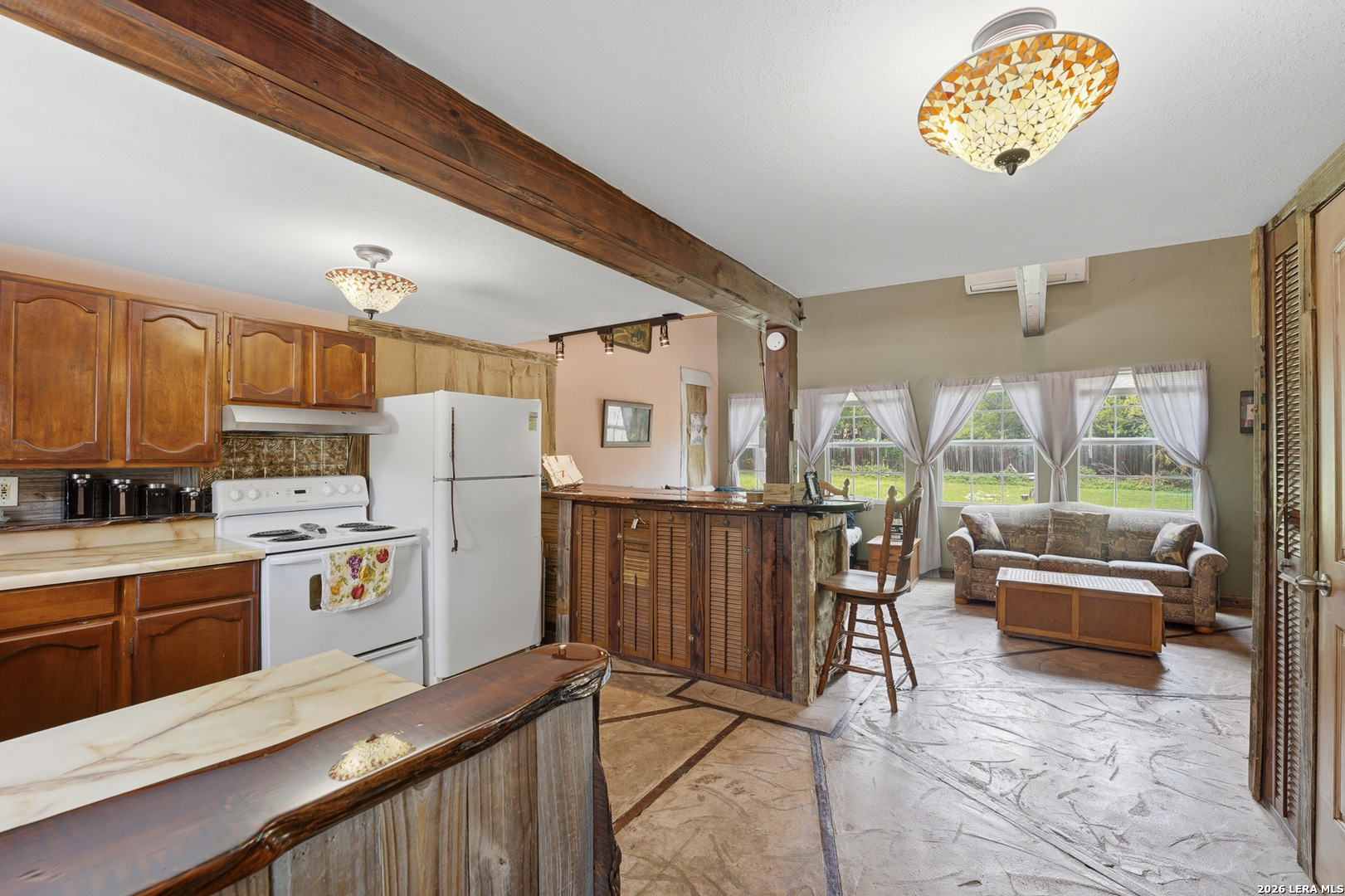 942 Leaning Oak Spring Branch TX 78070