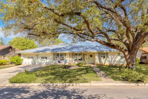 713 Fawndale Lane Windcrest TX 78239
