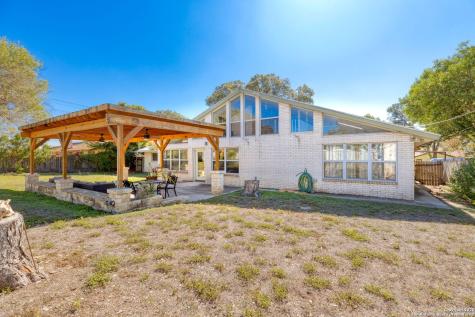 713 Fawndale Lane Windcrest TX 78239