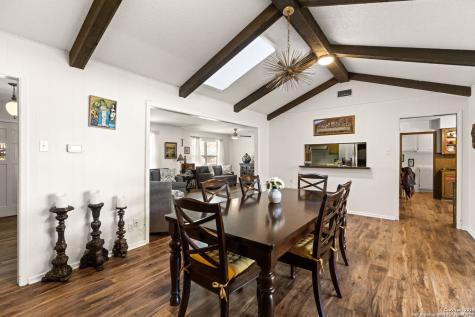 713 Fawndale Lane Windcrest TX 78239