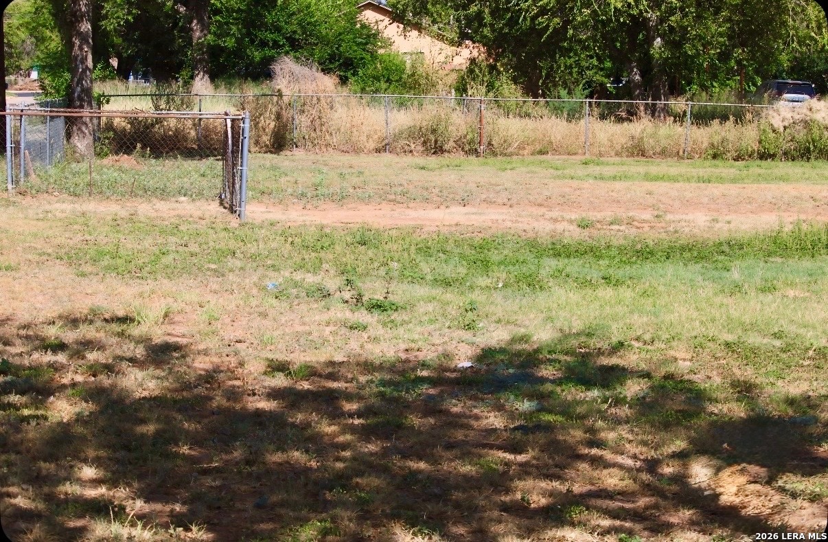 311 N Mulberry Street Pearsall TX 78061