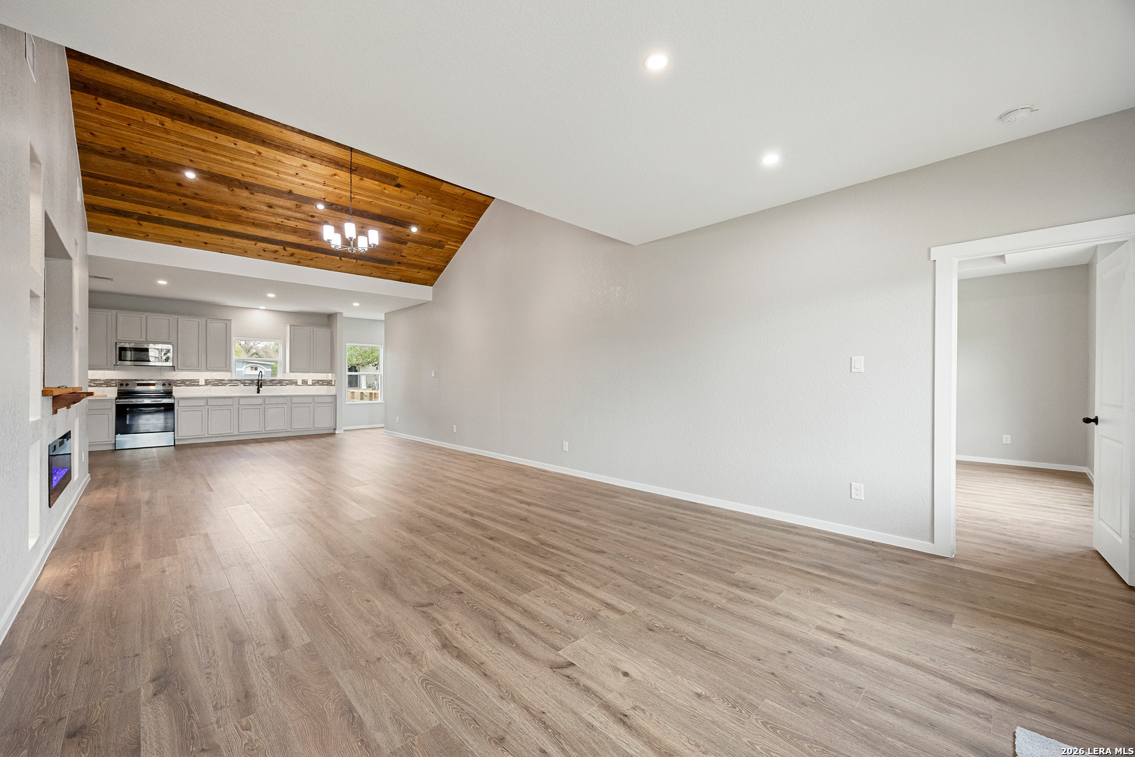 316 Royal Oaks Drive Somerset TX 78069