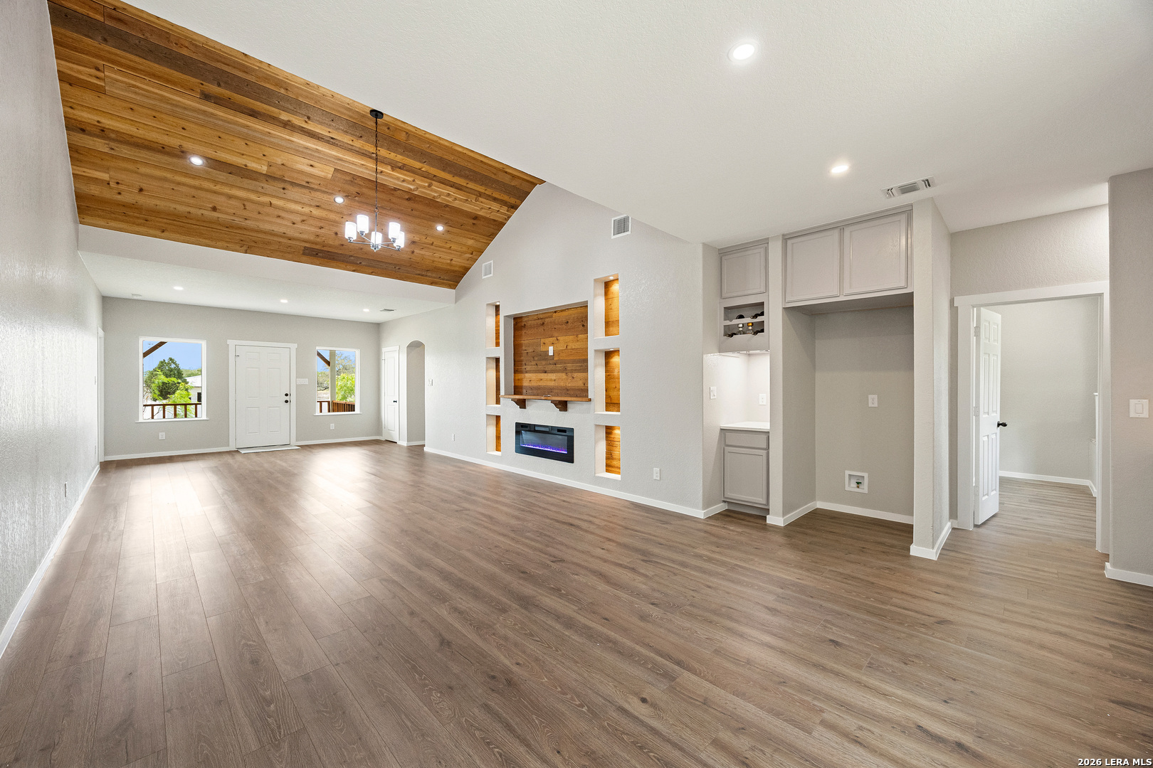 316 Royal Oaks Drive Somerset TX 78069