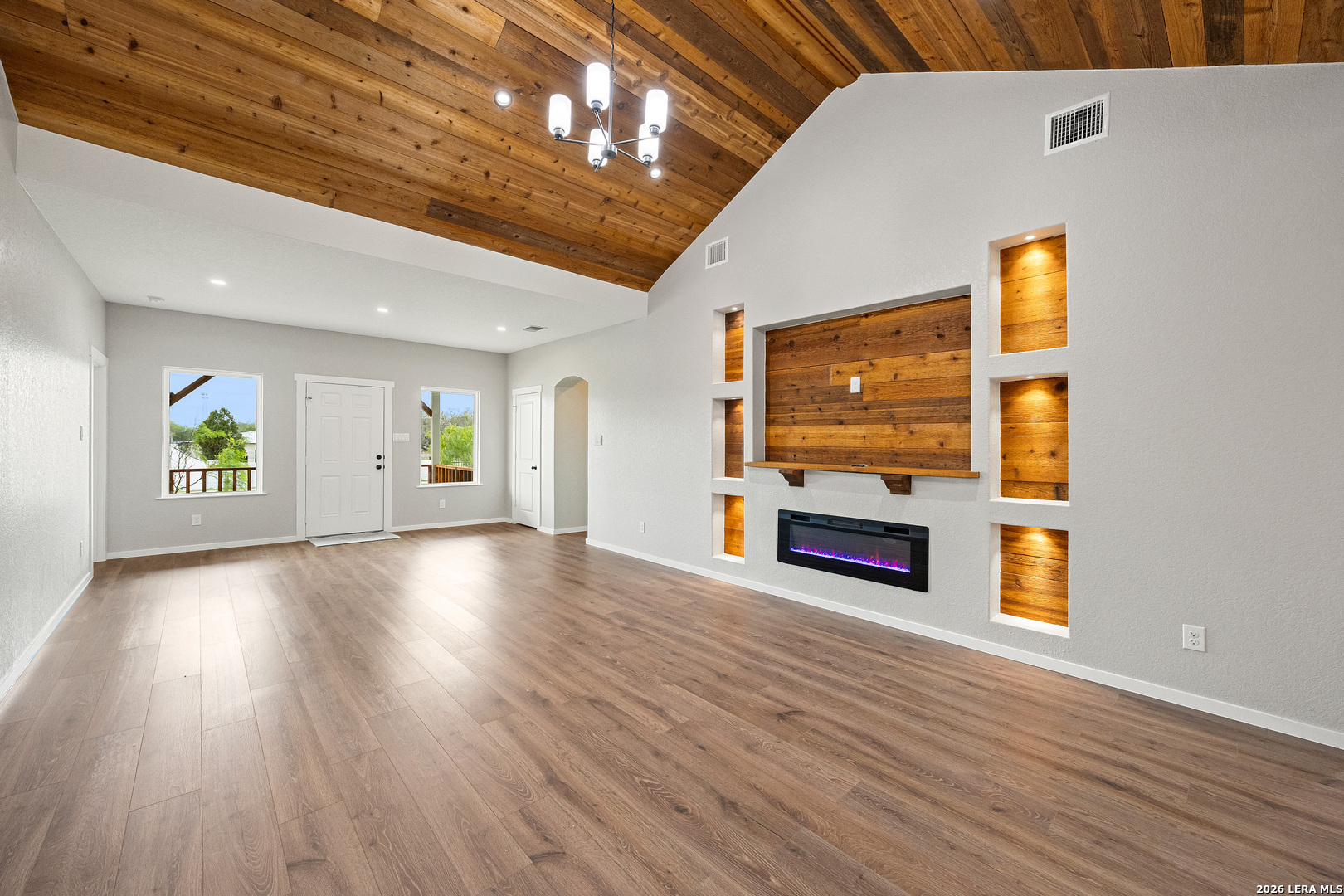 316 Royal Oaks Drive Somerset TX 78069