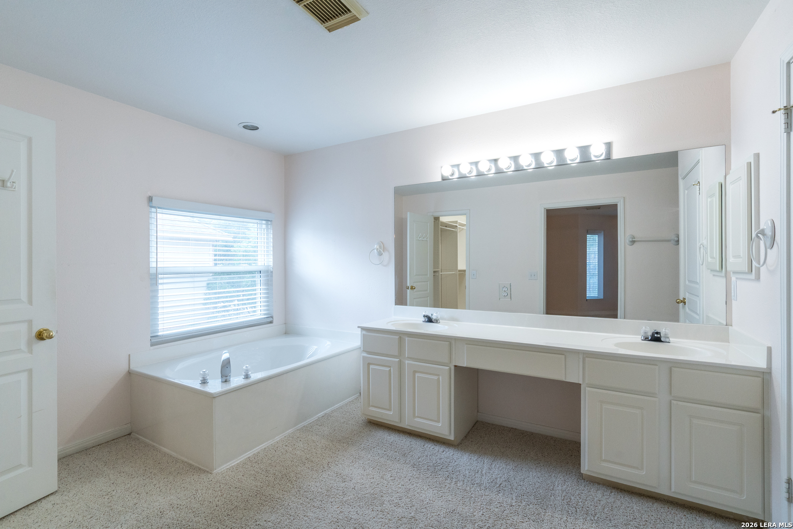 3023 Fall Crest Drive San Antonio TX 78247