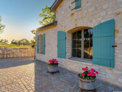 77 Last Trail Fredericksburg TX 78624