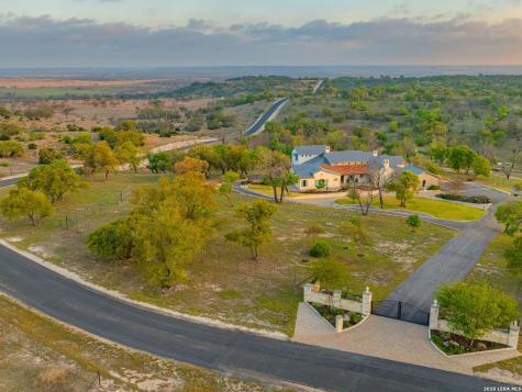 77 Last Trail Fredericksburg TX 78624