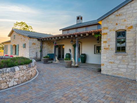 77 Last Trail Fredericksburg TX 78624