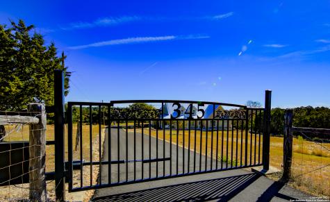 345 Skyland Drive Boerne TX 78006