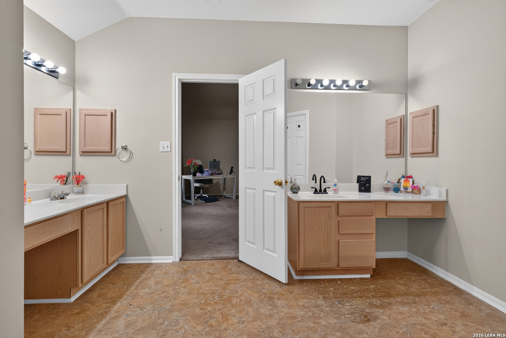 2222 Cardigan Hill San Antonio TX 78232