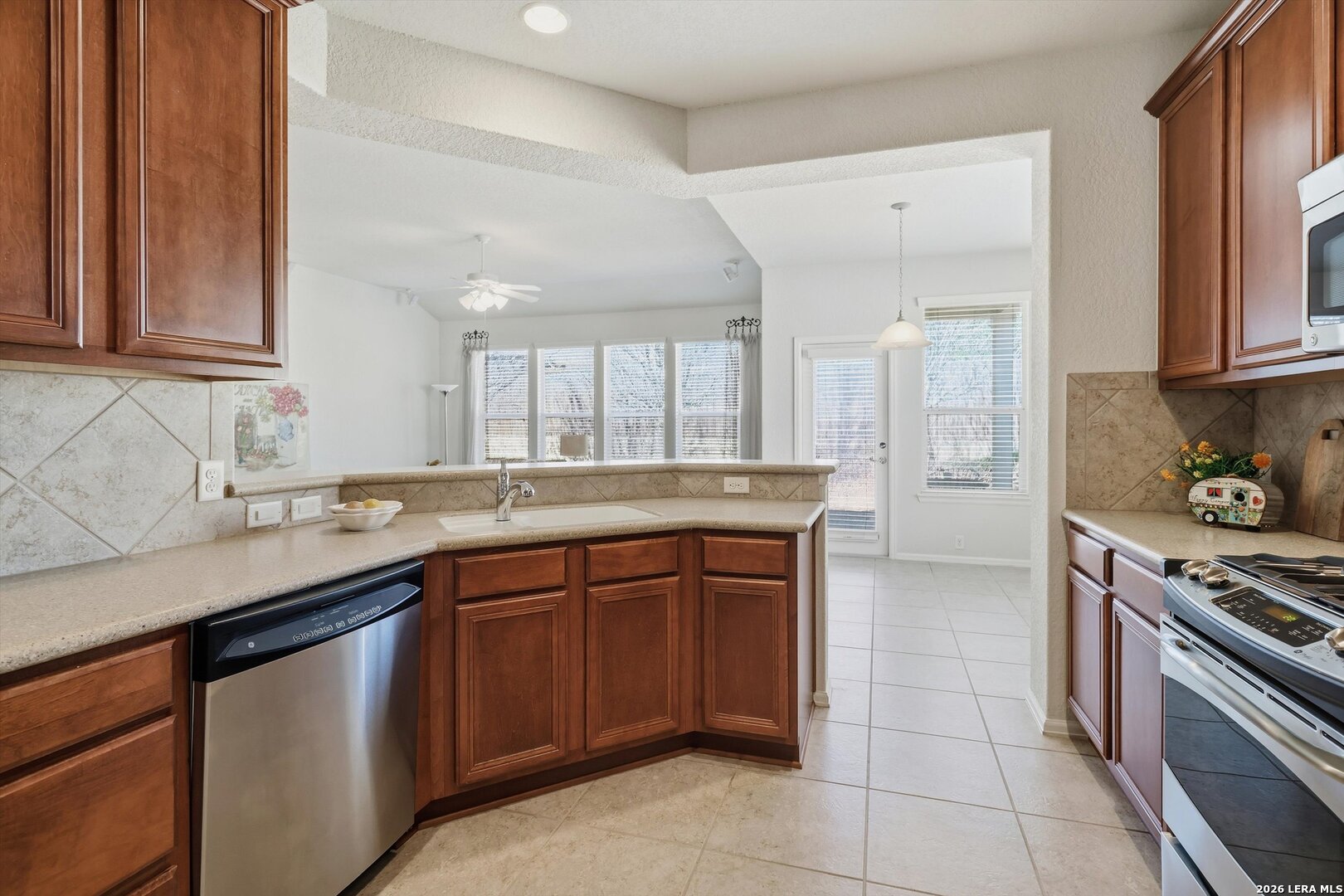 1039 Chase Creek San Antonio TX 78260