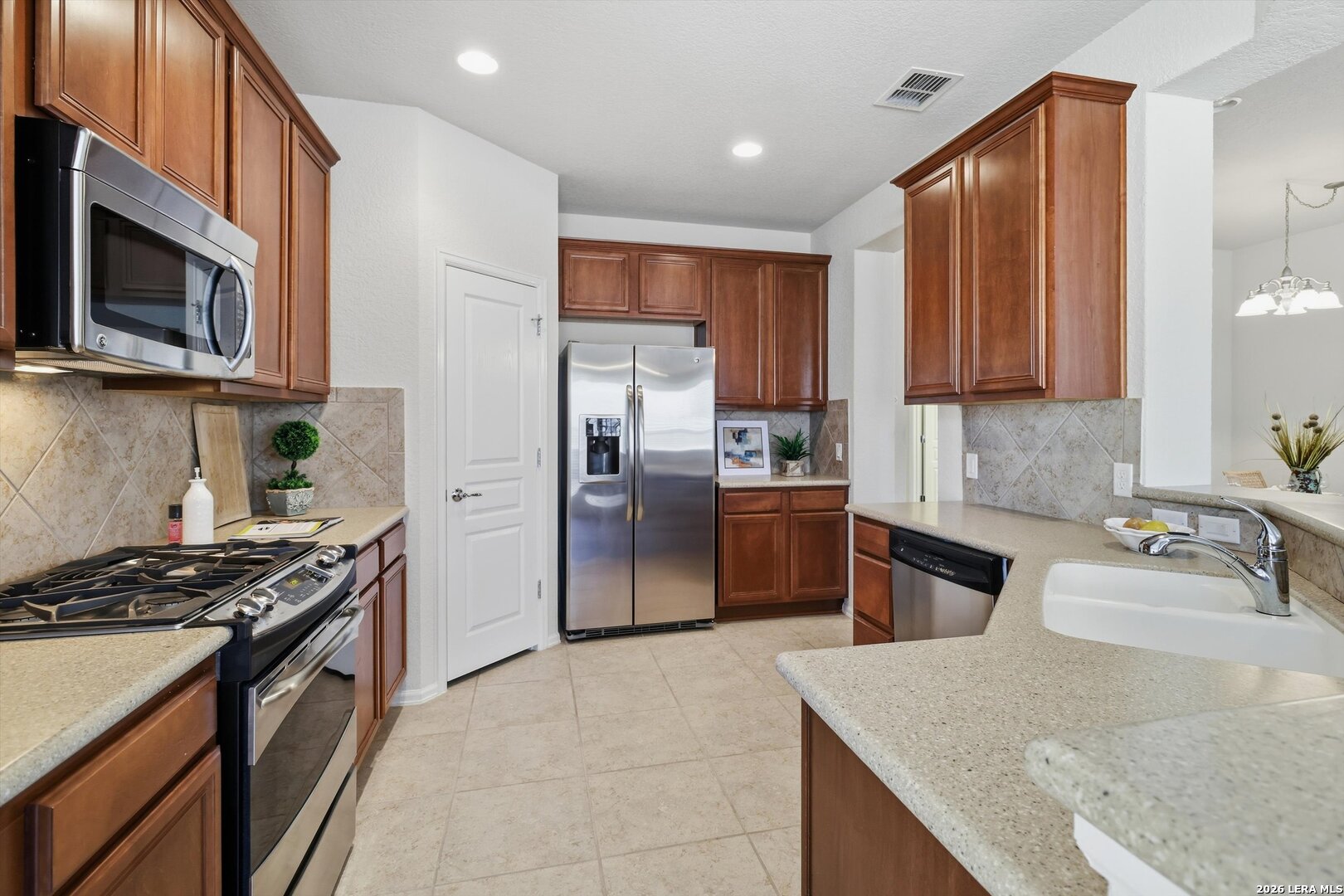 1039 Chase Creek San Antonio TX 78260
