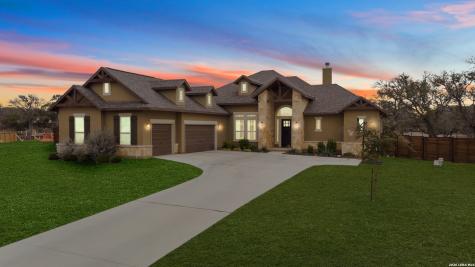 527 James Way Castroville TX 78009