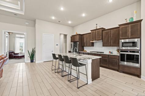 527 James Way Castroville TX 78009