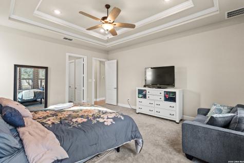 527 James Way Castroville TX 78009