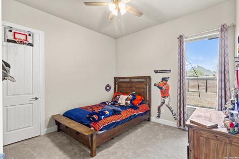527 James Way Castroville TX 78009