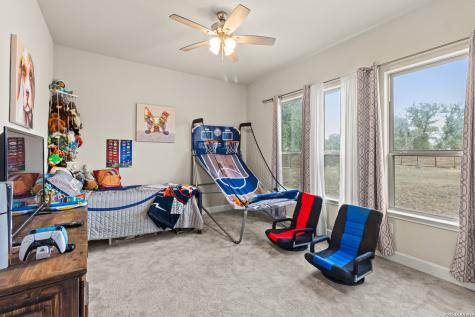 527 James Way Castroville TX 78009