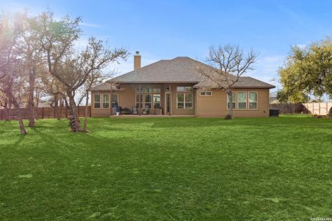 527 James Way Castroville TX 78009