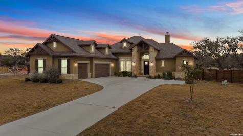 527 James Way Castroville TX 78009