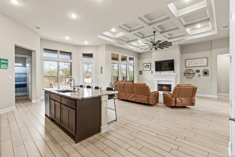 527 James Way Castroville TX 78009