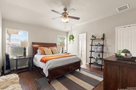 2126 Wiltshire New Braunfels TX 78130