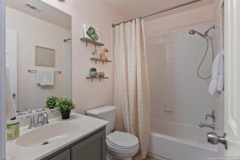 2126 Wiltshire New Braunfels TX 78130