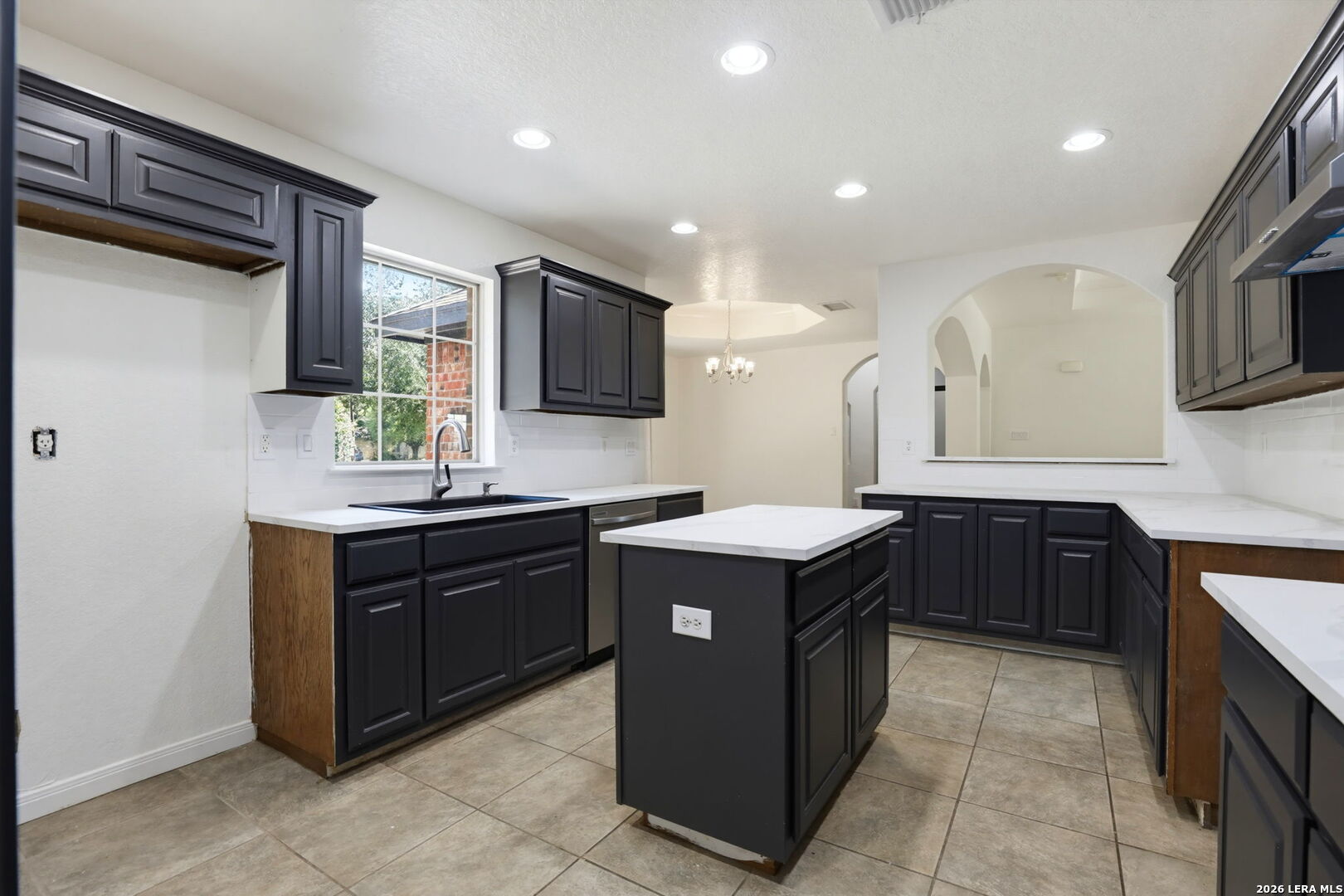 1860 County Road 6710 Lytle TX 78052