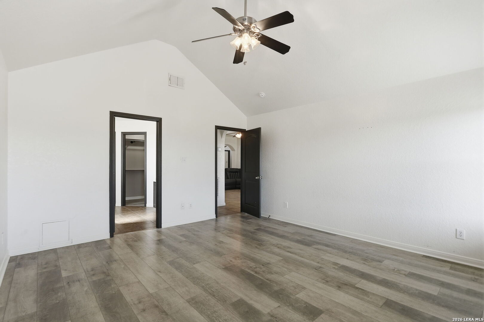 1860 County Road 6710 Lytle TX 78052