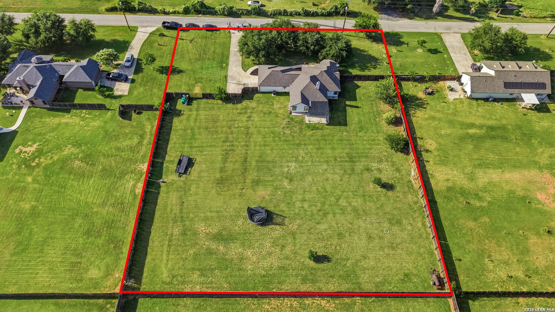 1860 County Road 6710 Lytle TX 78052