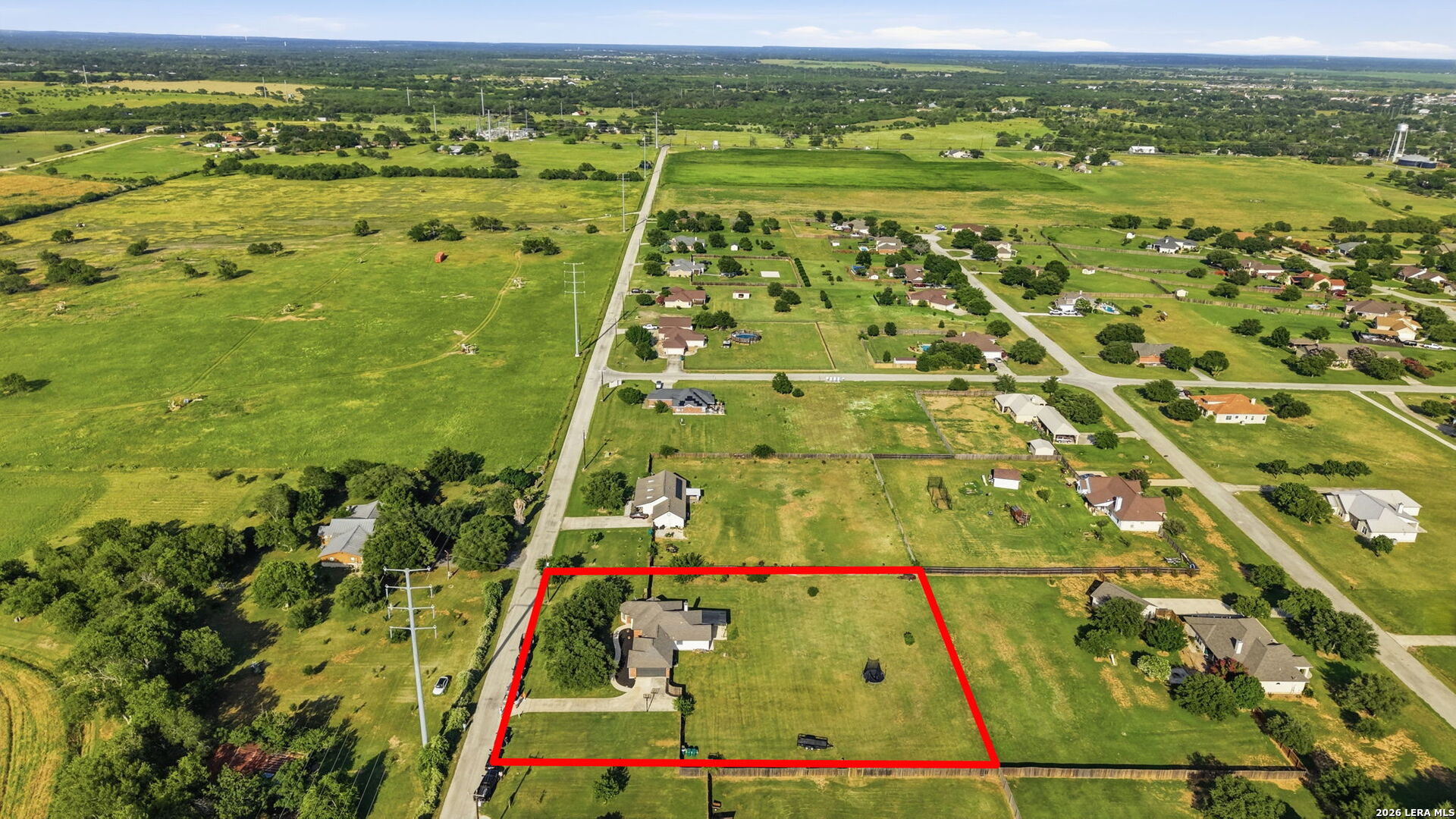 1860 County Road 6710 Lytle TX 78052