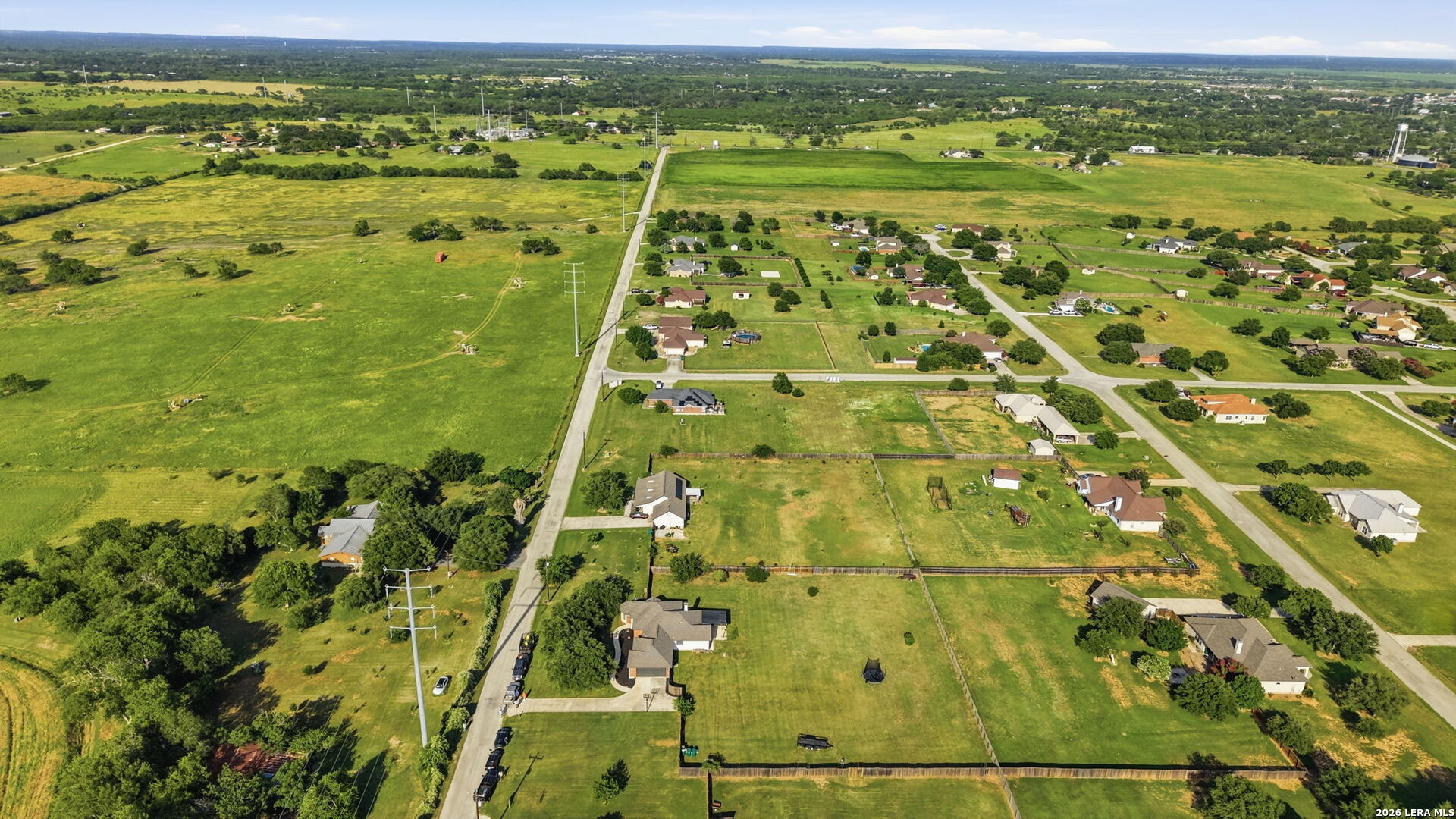 1860 County Road 6710 Lytle TX 78052