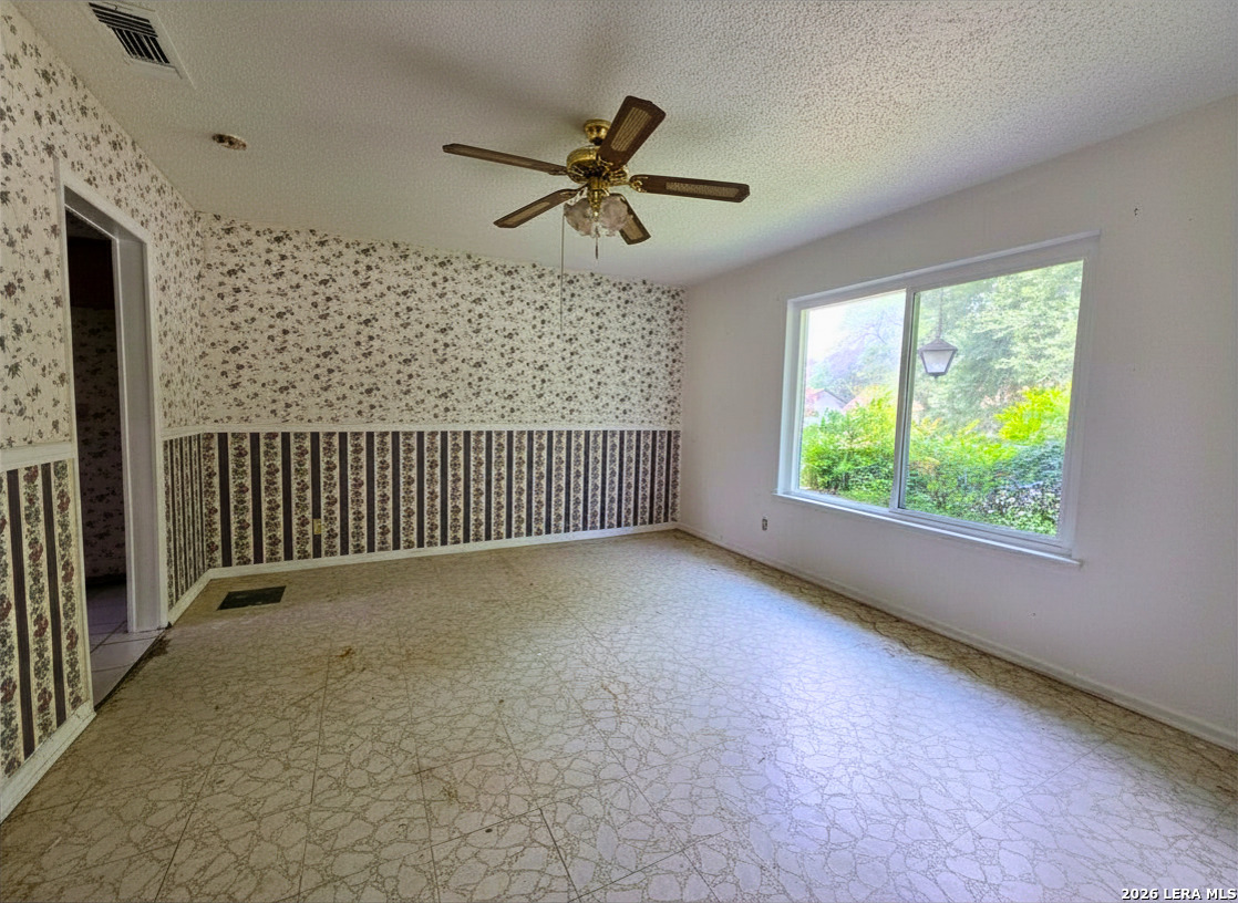 4438 First View Drive San Antonio TX 78217