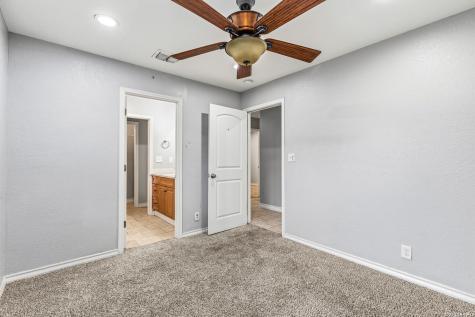 105 El Fledo San Antonio TX 78210