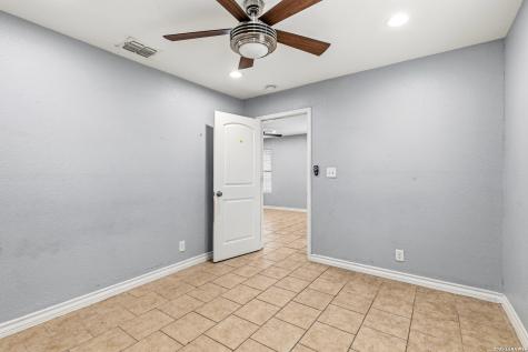 105 El Fledo San Antonio TX 78210
