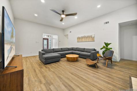 5951 Spring Buck San Antonio TX 78247