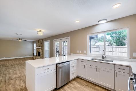 2645 Pebble Valley San Antonio TX 78232