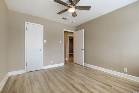 2645 Pebble Valley San Antonio TX 78232