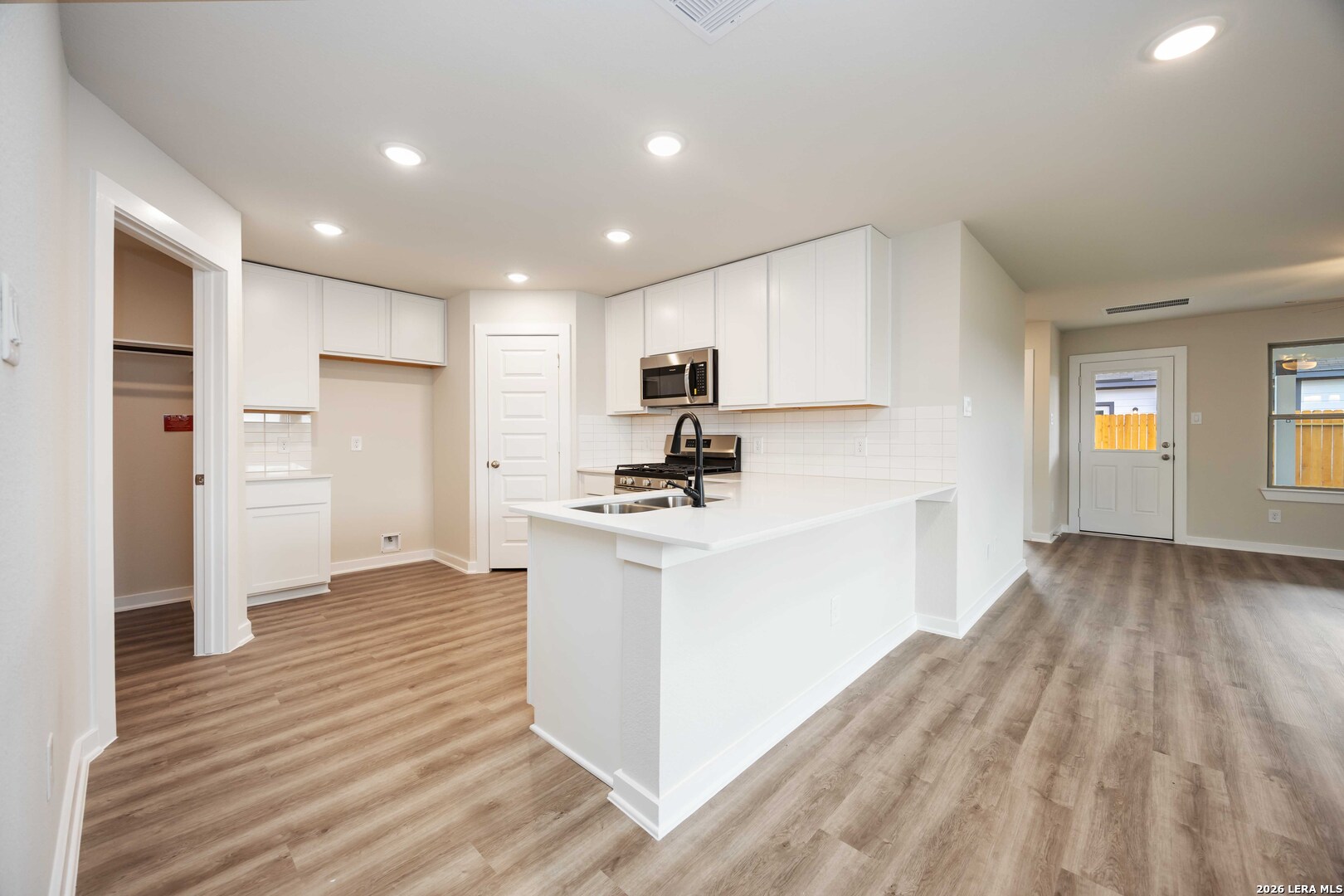 6115 Quiet Oak Place San Antonio TX 78219