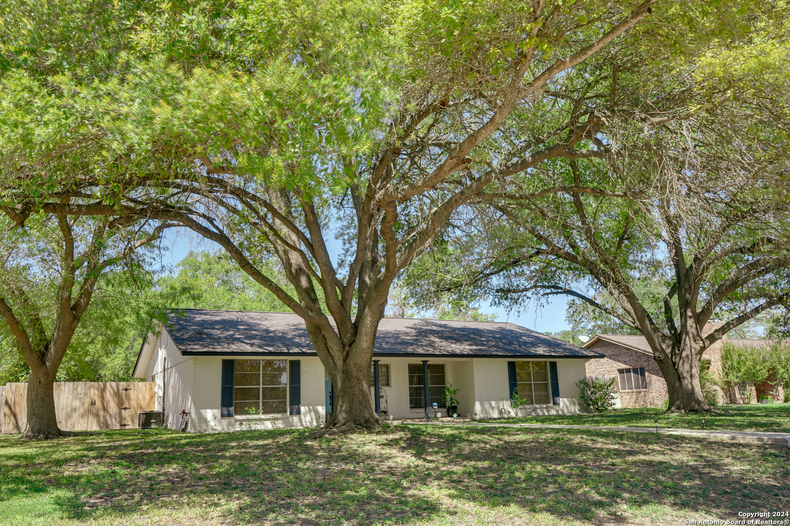 1504 30th Street Hondo TX 78861
