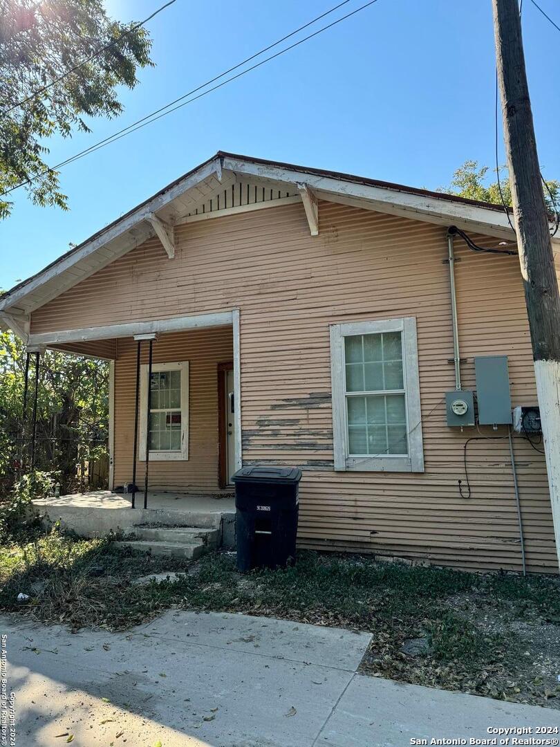 408 Flake Alley San Antonio TX 78207