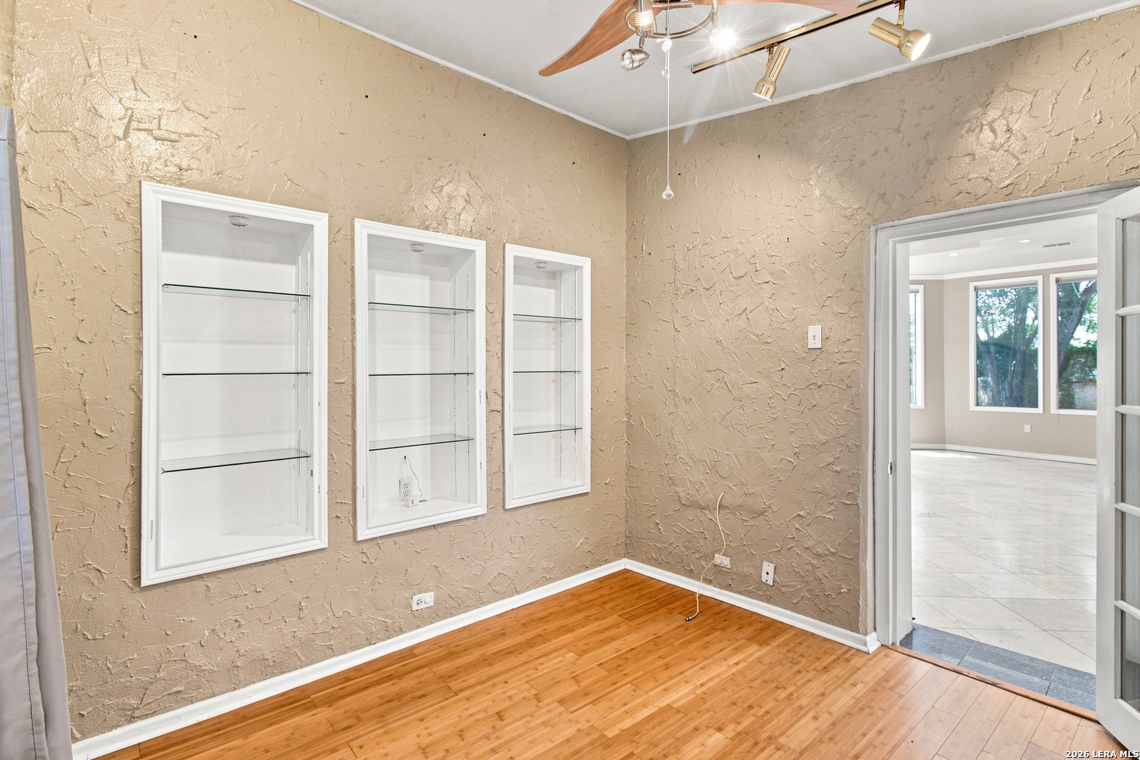 10011 Southwell Road San Antonio TX 78240
