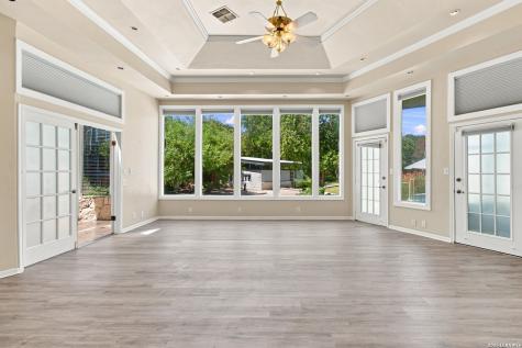 10011 Southwell Road San Antonio TX 78240