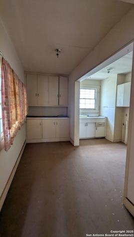 4918 Alma San Antonio TX 78222